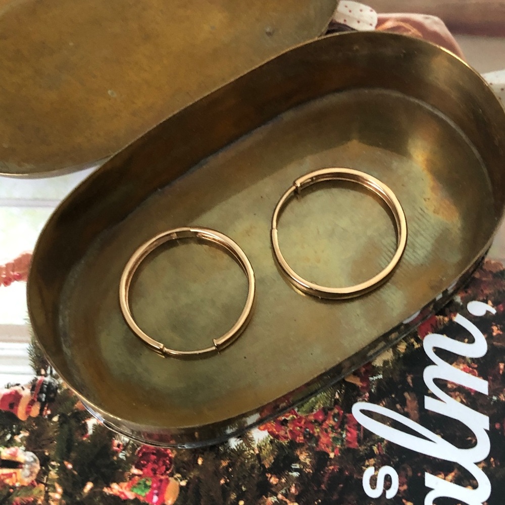 Mejuri Gold Bold Medium Hoop Earrings